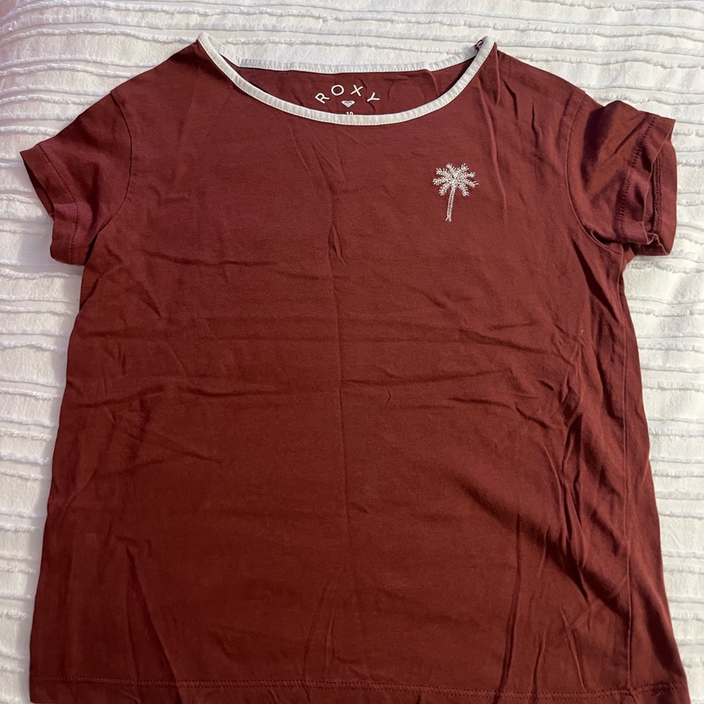 Maroon size 10 Roxy tee